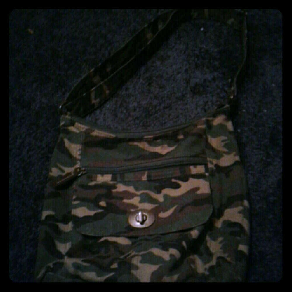 Camouflage purse